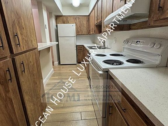 5th image of 2161 NE 36th St