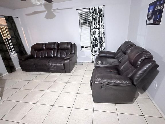 3rd image of 1419 E Robert St #1417