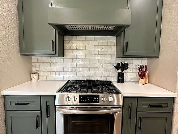 3rd image of 110 Baileys Ct