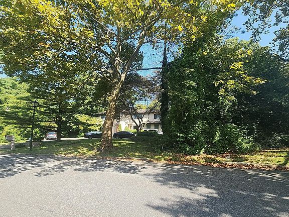 2nd image of 17A Threepence Dr