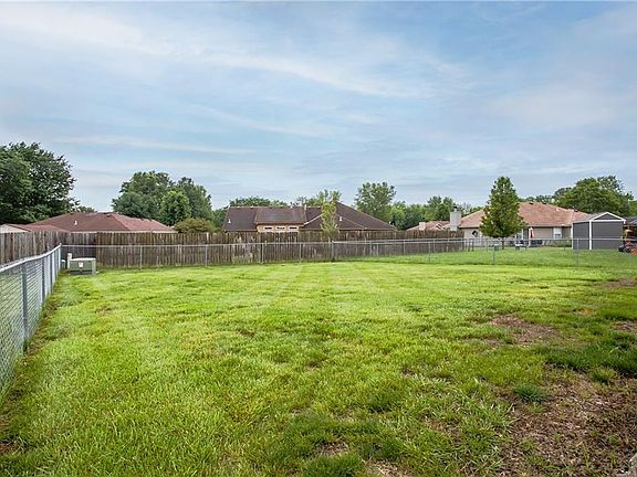 4th image of 1007 Stone Brook Ln