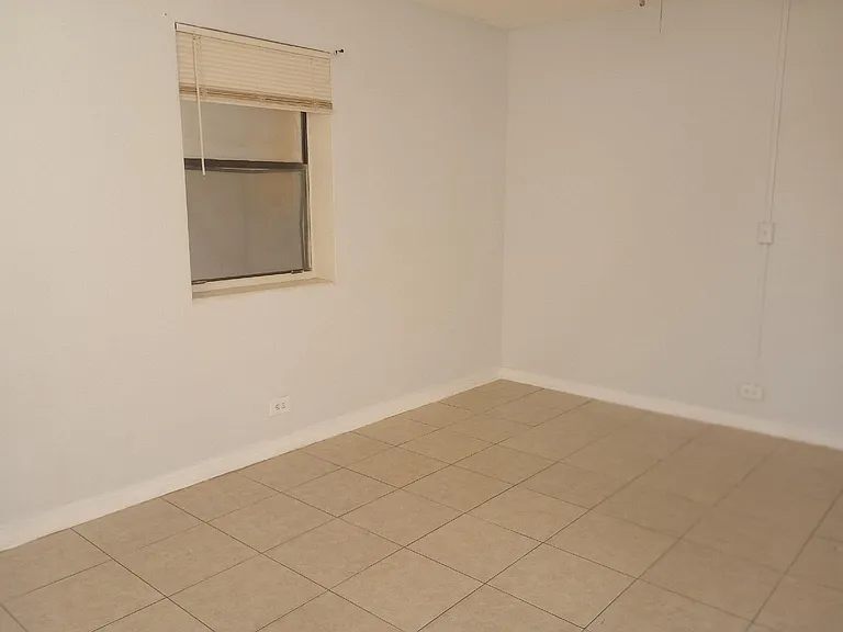 3300 Broadway #15 — Photo 2