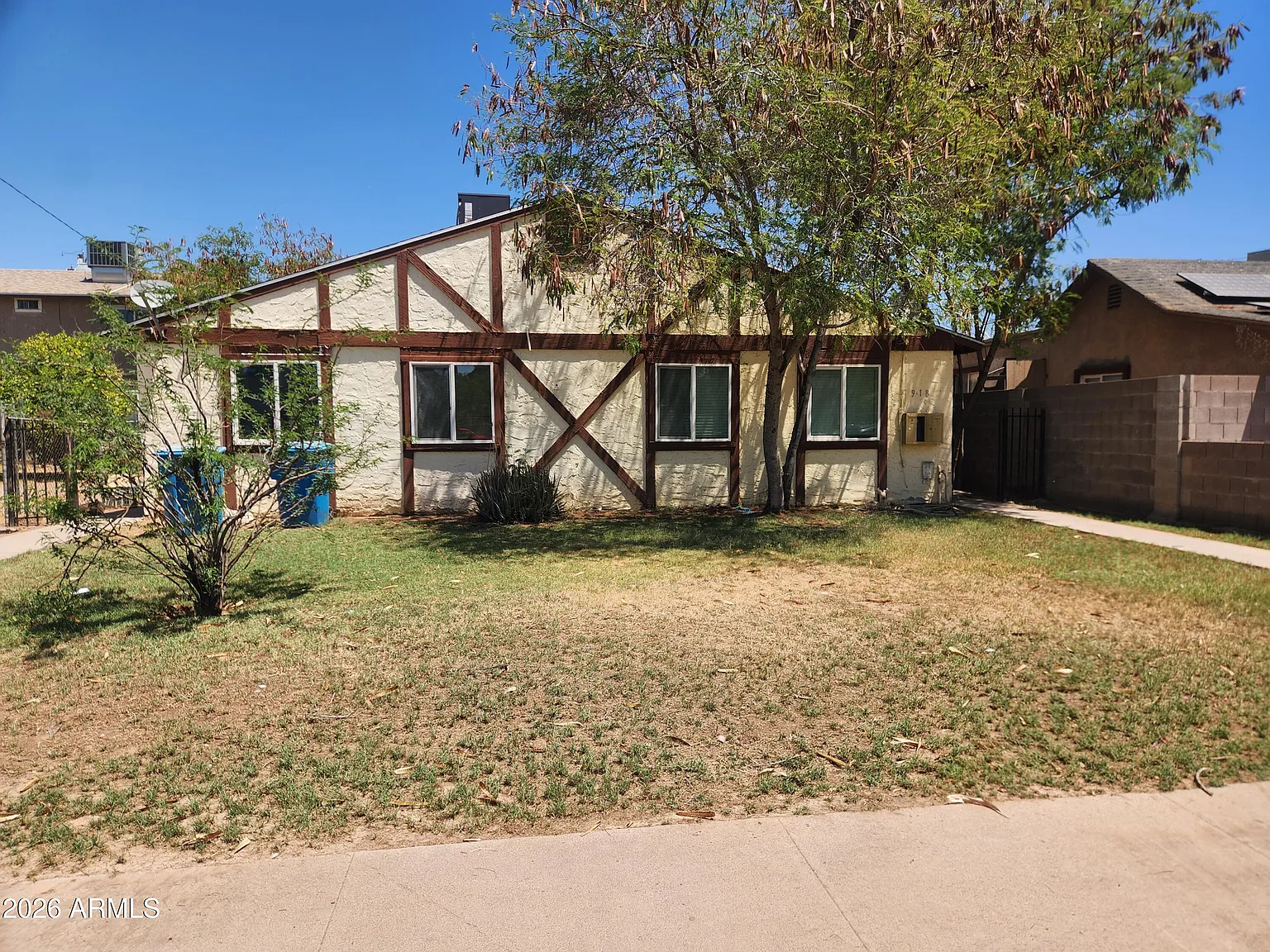 2 bed, 1.0 bath, 660 sqft, $1,300 — Photo 1