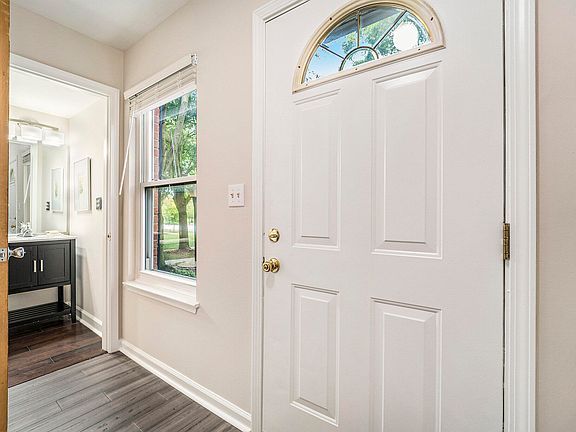 4th image of 3459 Burbank Dr #79
