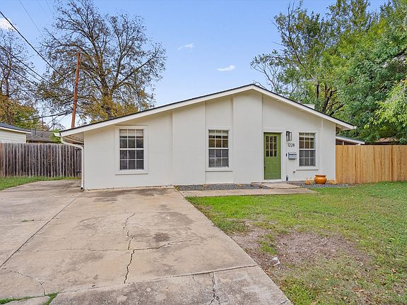 5th image of 1228 Broadmoor Dr