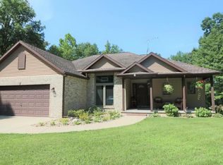 29299 Misty Pines St, Dowagiac, MI 49047