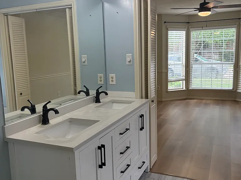633 Raintree Cir — Photo 8
