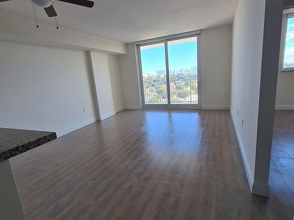 2nd image of 980 SW 37th Ave Floor 1011