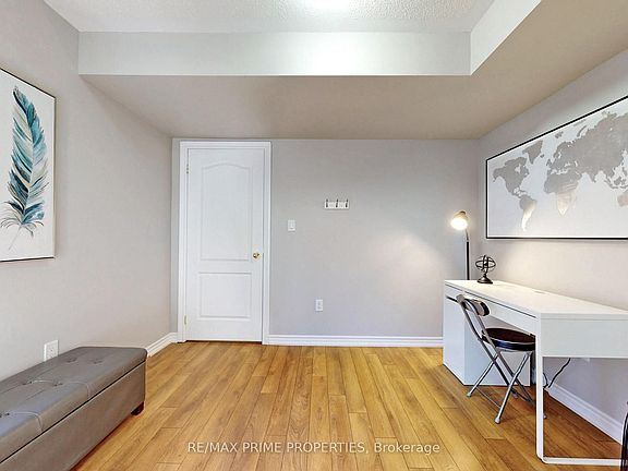 4th image of 21 Sprucewood Rd