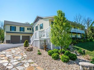 207 Carter Ct, Valparaiso, IN 46383