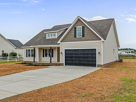 4th image of 302 Ellington Way