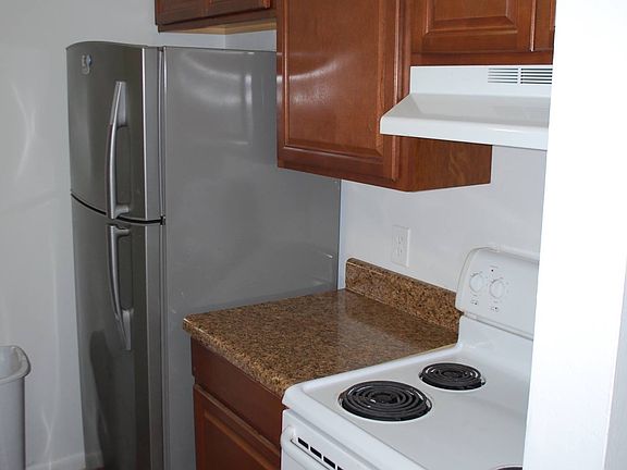 5th image of 4810 S Dauphin Ave #15-C