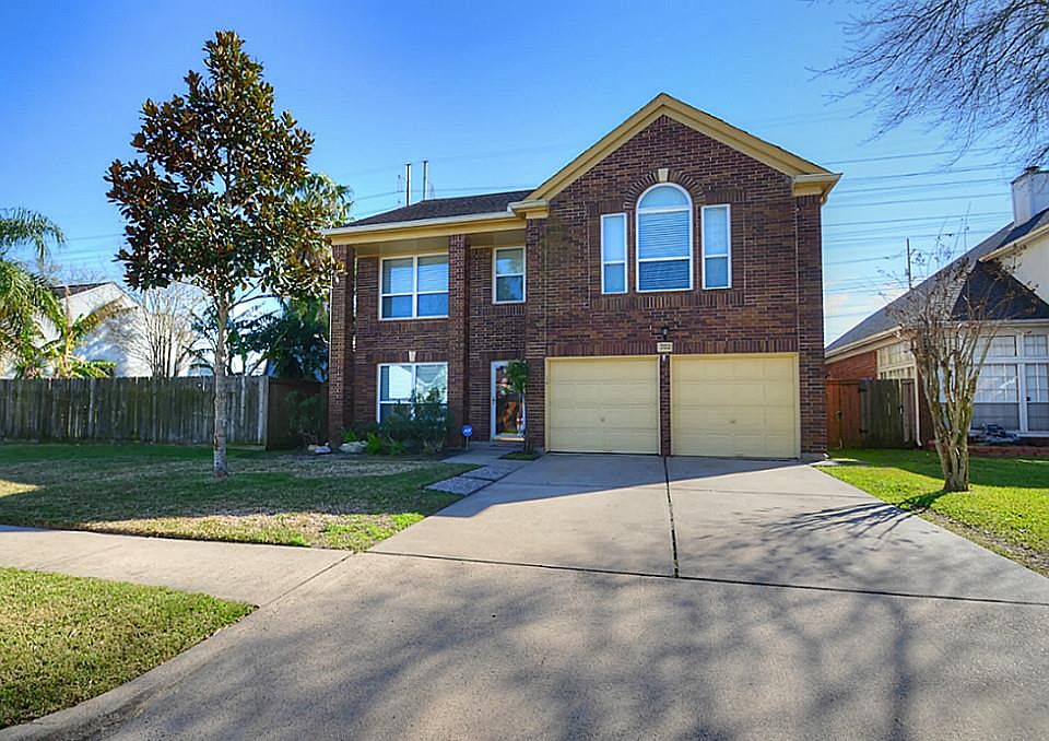 1st image of 702 Galway Dr