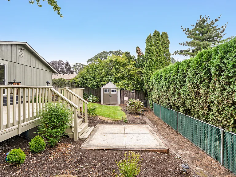 2560 Nautilus Ave NW — Photo 25