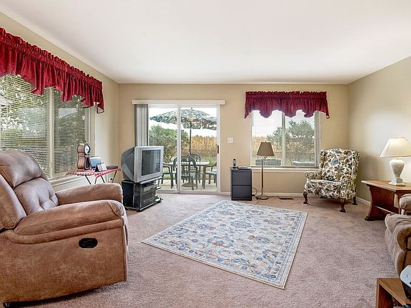 3rd image of 2416 Mayfield Dr