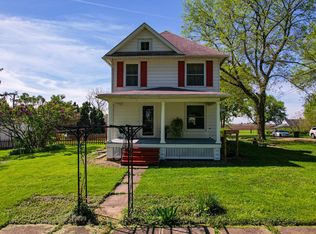 201 S 1st St, HOLCOMB, IL 61043
