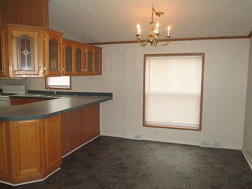 5th image of 43435 Park Dr E