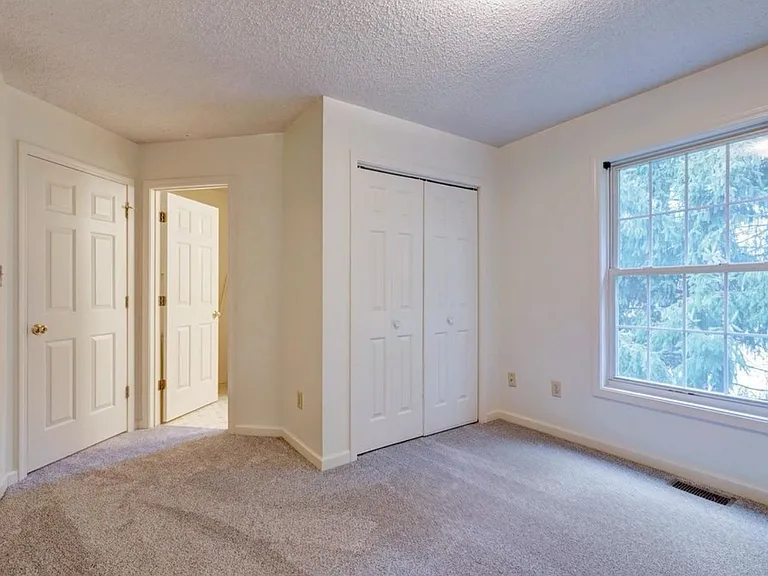 894 E Sherwood Hills Dr #1 — Photo 15