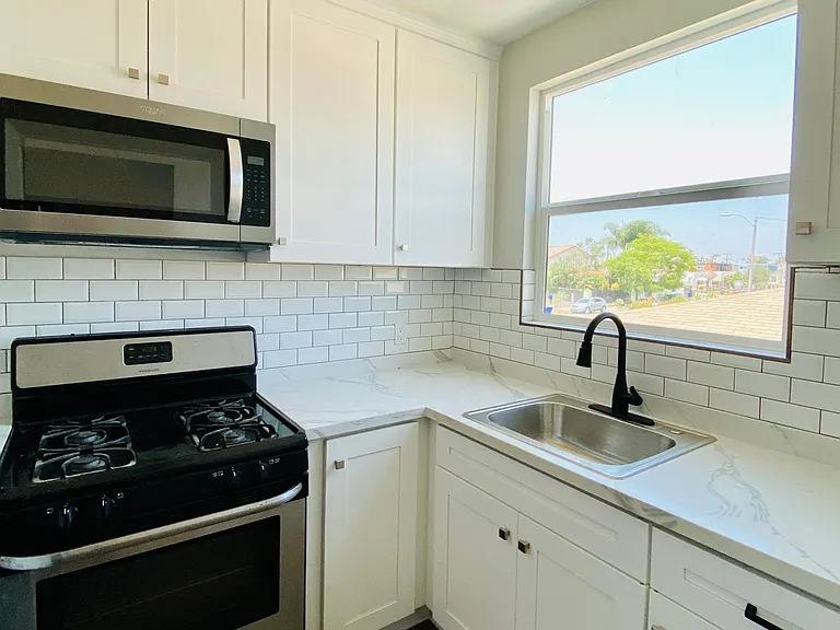 4131 Wilson Ave — Photo 6