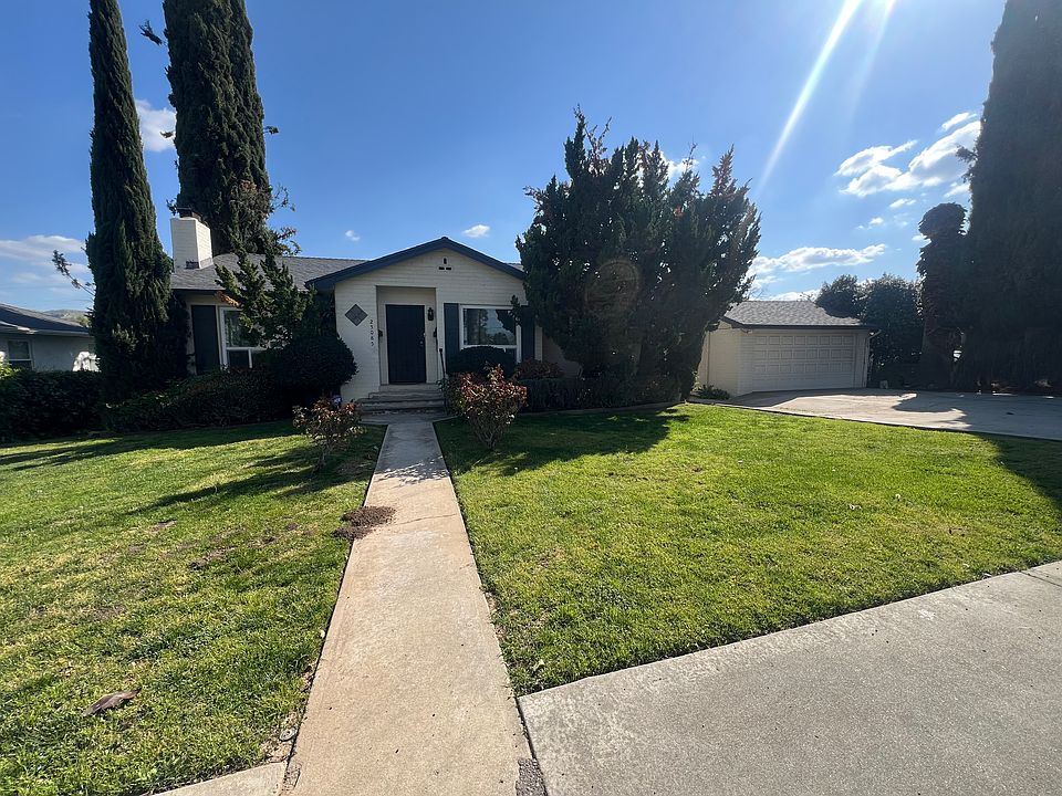 Front of the property (the unit that is available for rent is in the back of the property)