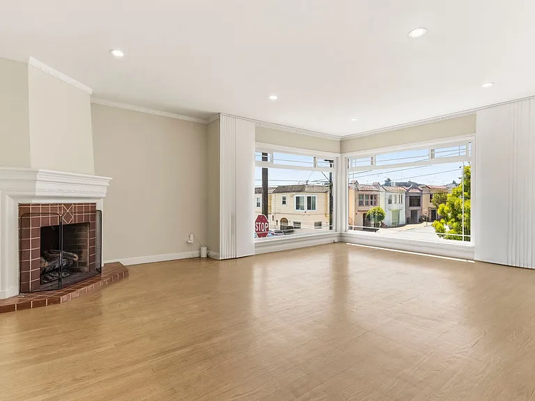 290 Holyoke St — Photo 3