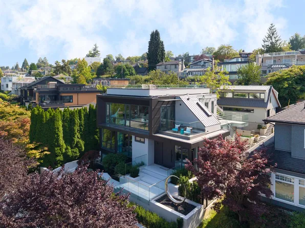 3489 Puget Dr, Vancouver, BC V6L 2T6