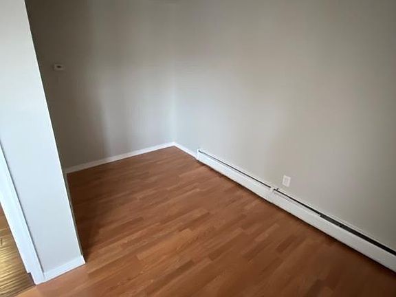 5th image of 14806 35th Ave