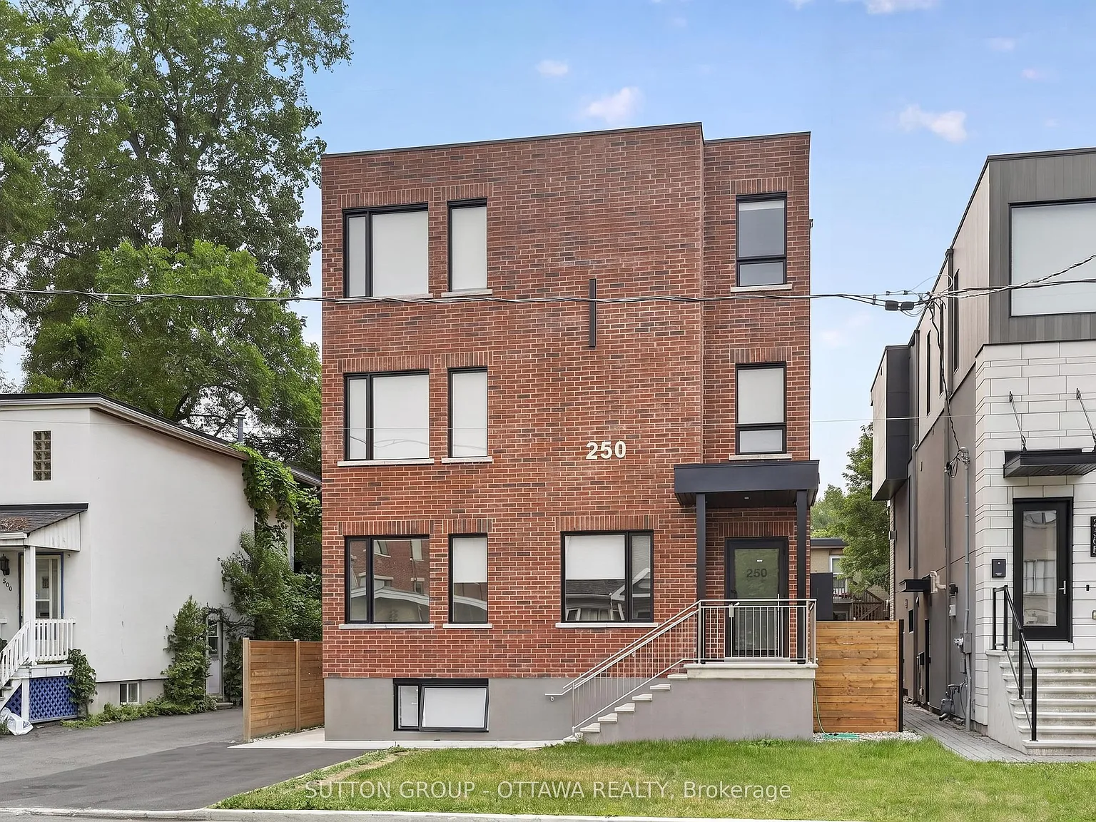 2 bed, $2,200 — Photo 1