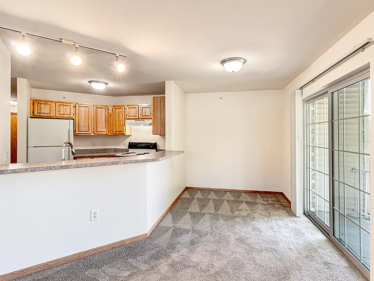 Hickory Pointe — Photo 22