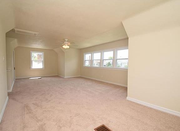 5th image of 9438 Brenda Ave