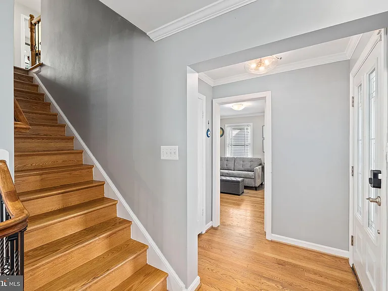 1604 N Edgewood St — Photo 26