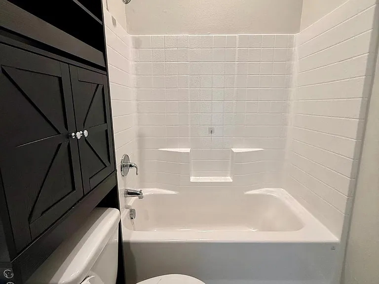 1404 Monterey Dr — Photo 15