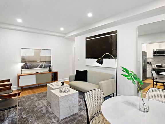 4th image of 155 E 47th St APT 15G