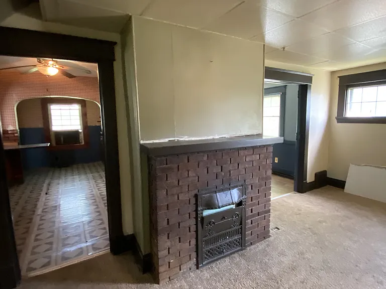 523 New Castle Ave — Photo 4