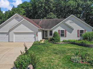 33 Winding Oaks Cir, O'Fallon, MO 63366