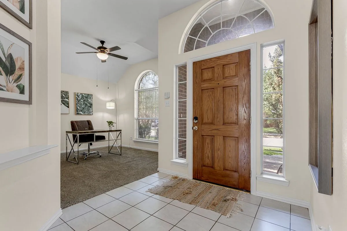 3 bed, 2.0 bath, 1721 sqft, $2,750 — Photo 3