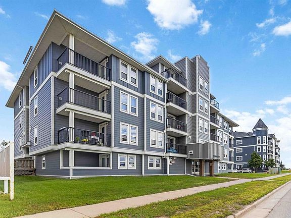 2nd image of 249 SW Gregoire Dr #503