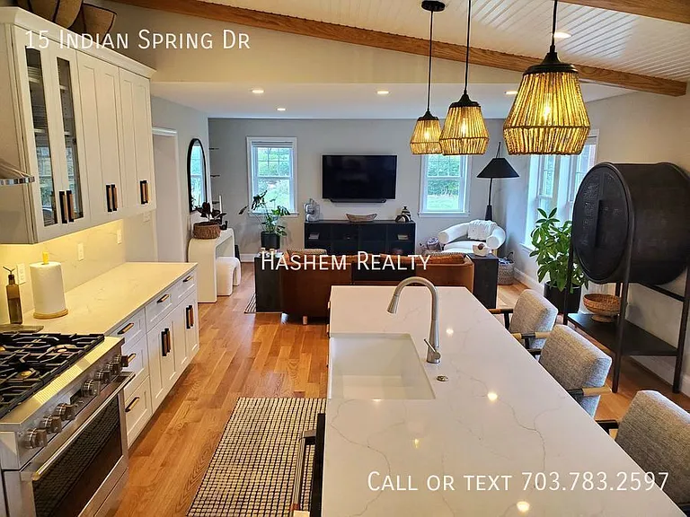 15 Indian Spring Dr — Photo 7
