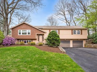 3 Willowbrook Dr, Framingham, MA 01702
