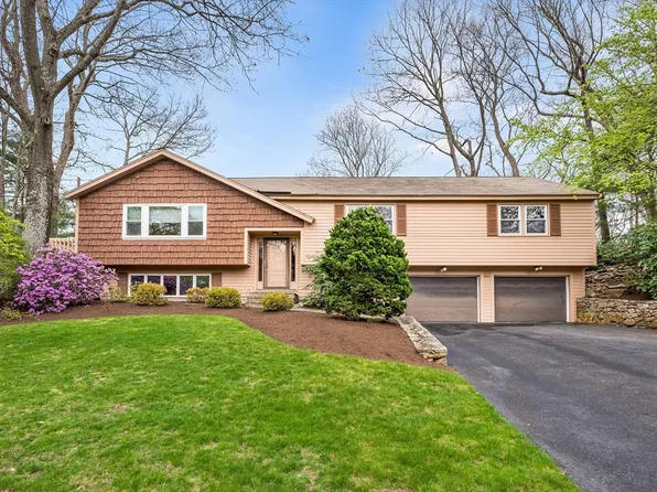 3 Willowbrook Dr, Framingham, MA 01702
