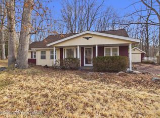 15 Hickory Hills Dr, White Haven, PA 18661