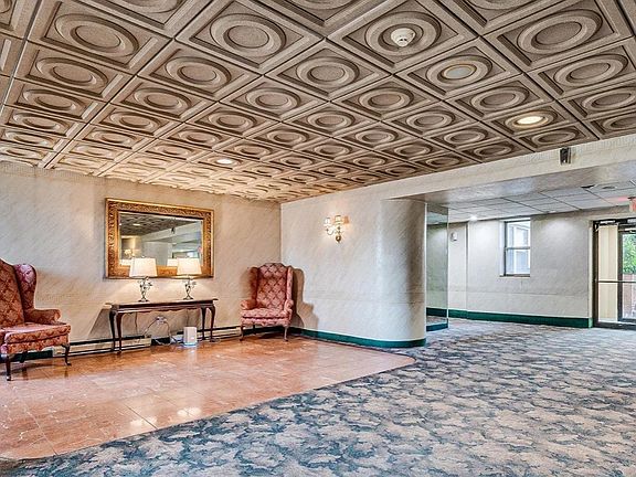 2nd image of 19-31 Lyons Ave #8AX