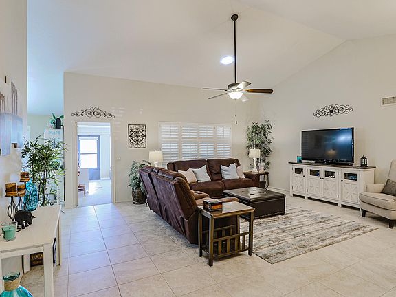 5th image of 9833 W Oraibi Dr