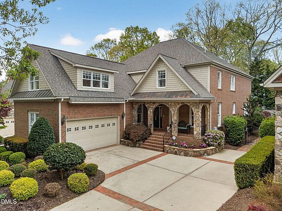 3rd image of 2032 Langham Ln