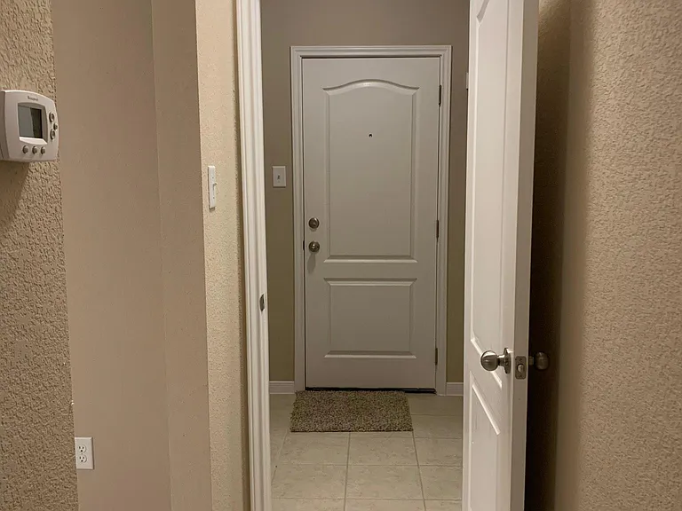 2406 Petersburg Ln — Photo 33