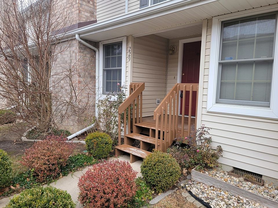 903 N. Linden St., Unit 229