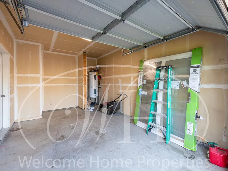 23 NW Earl Ln — Photo 20