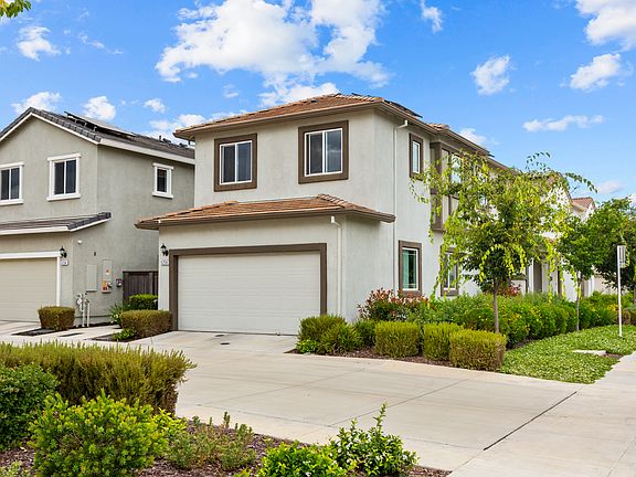 3rd image of 5256 Molino Cir