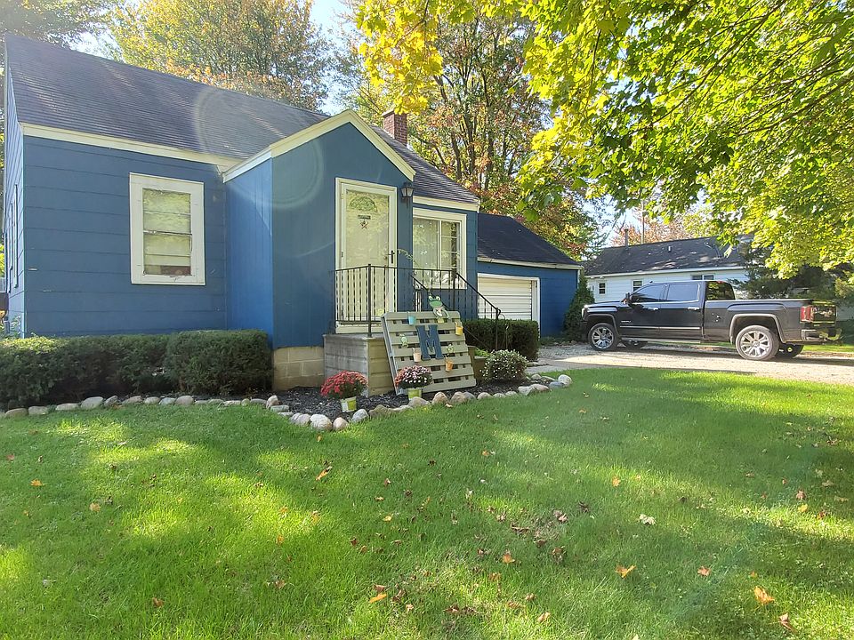 1st image of 2877 Cass St