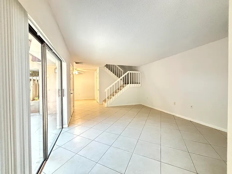 2110 21st Ln — Photo 11
